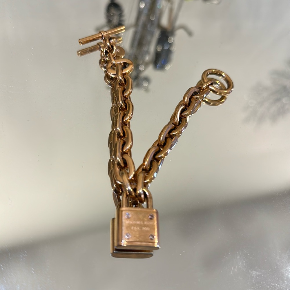 Rose gold chain bracelet